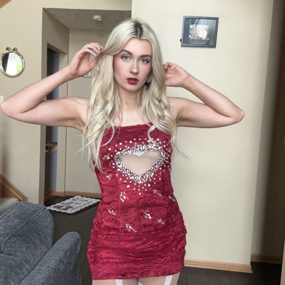 Sabrina carpenter heart cut out dress